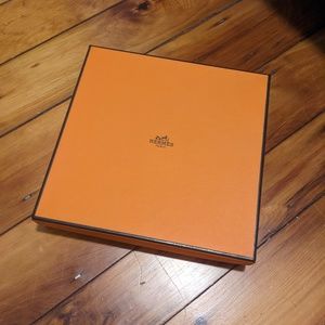 Hermes Box (#2) Empty: 10”x10”x 1.75”